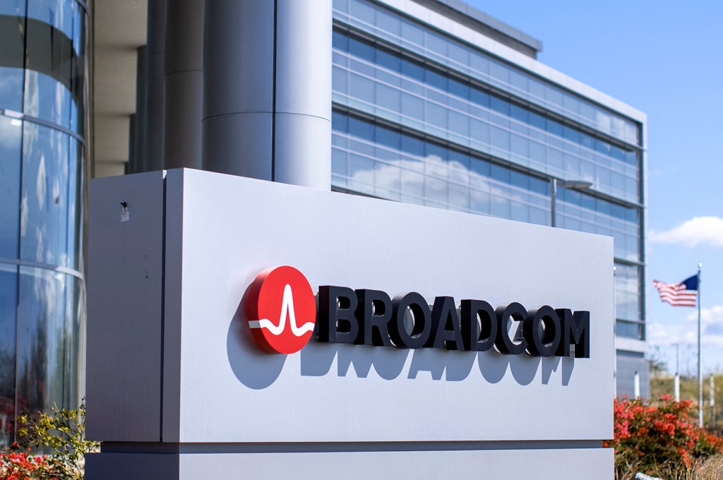 博通Broadcom挑战英伟达：AI 加速器能否撑起 45 倍市盈率？